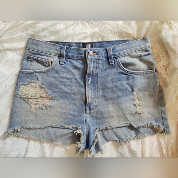 BDG Urban Outfitters Girlfriend High Rise Denim Distressed Shorts - Picture 2 of 5